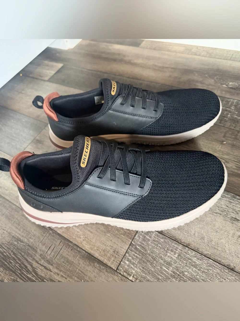 Skechers Men’s Black Casual Knit Sneakers